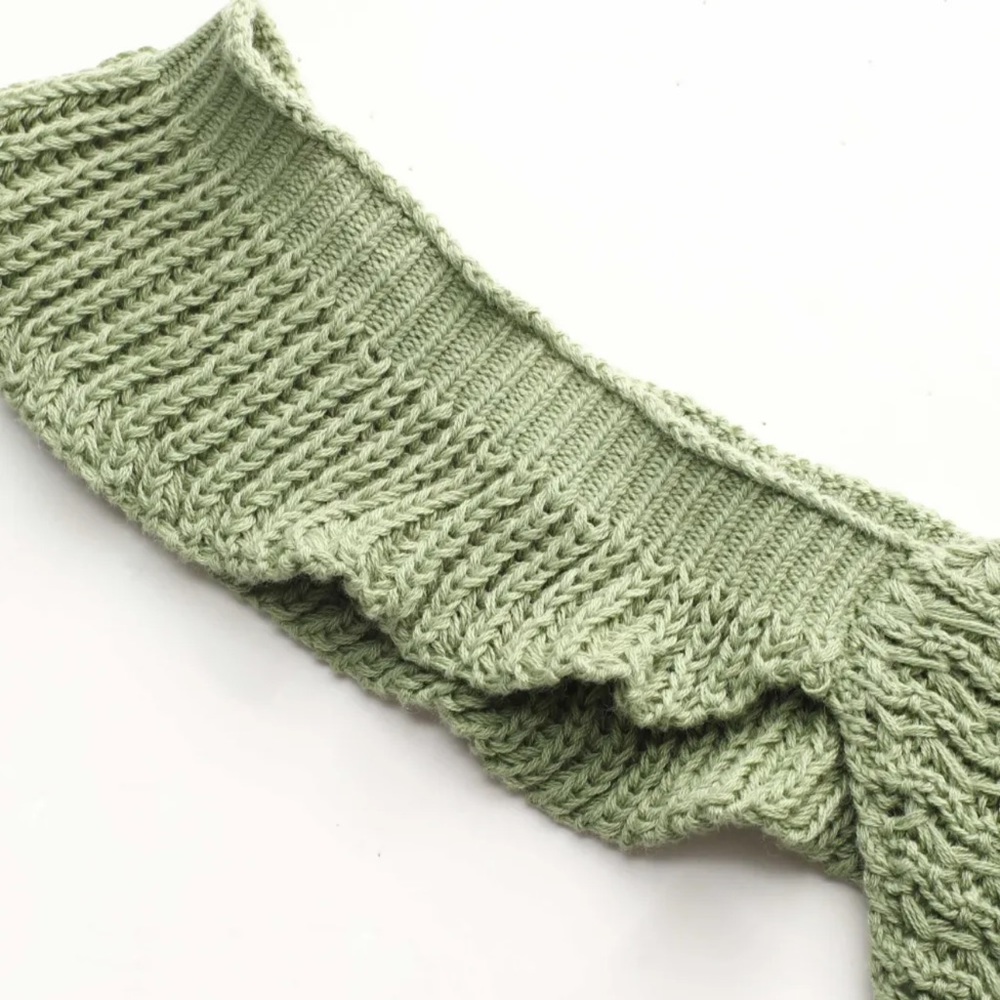 Plus Knit Crop Top - Picture 4 of 4
